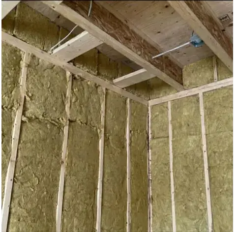 Soundproofing installation for walls and ceilings